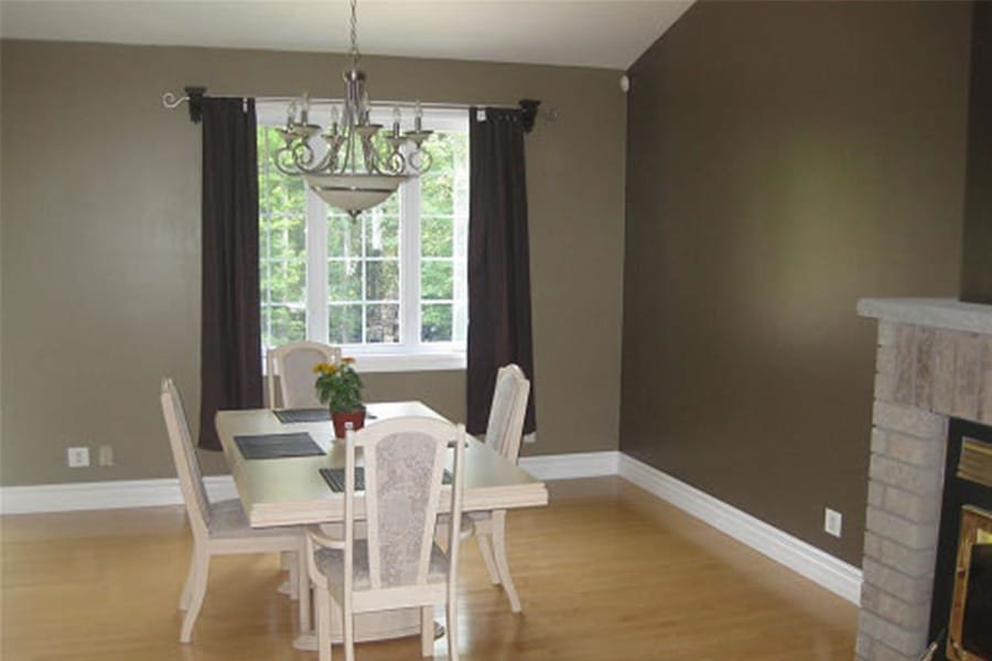 Inside painting pic 2 - Cornwall painting and handyman services Inside painting pic 2 - Cornwall painting and handyman services